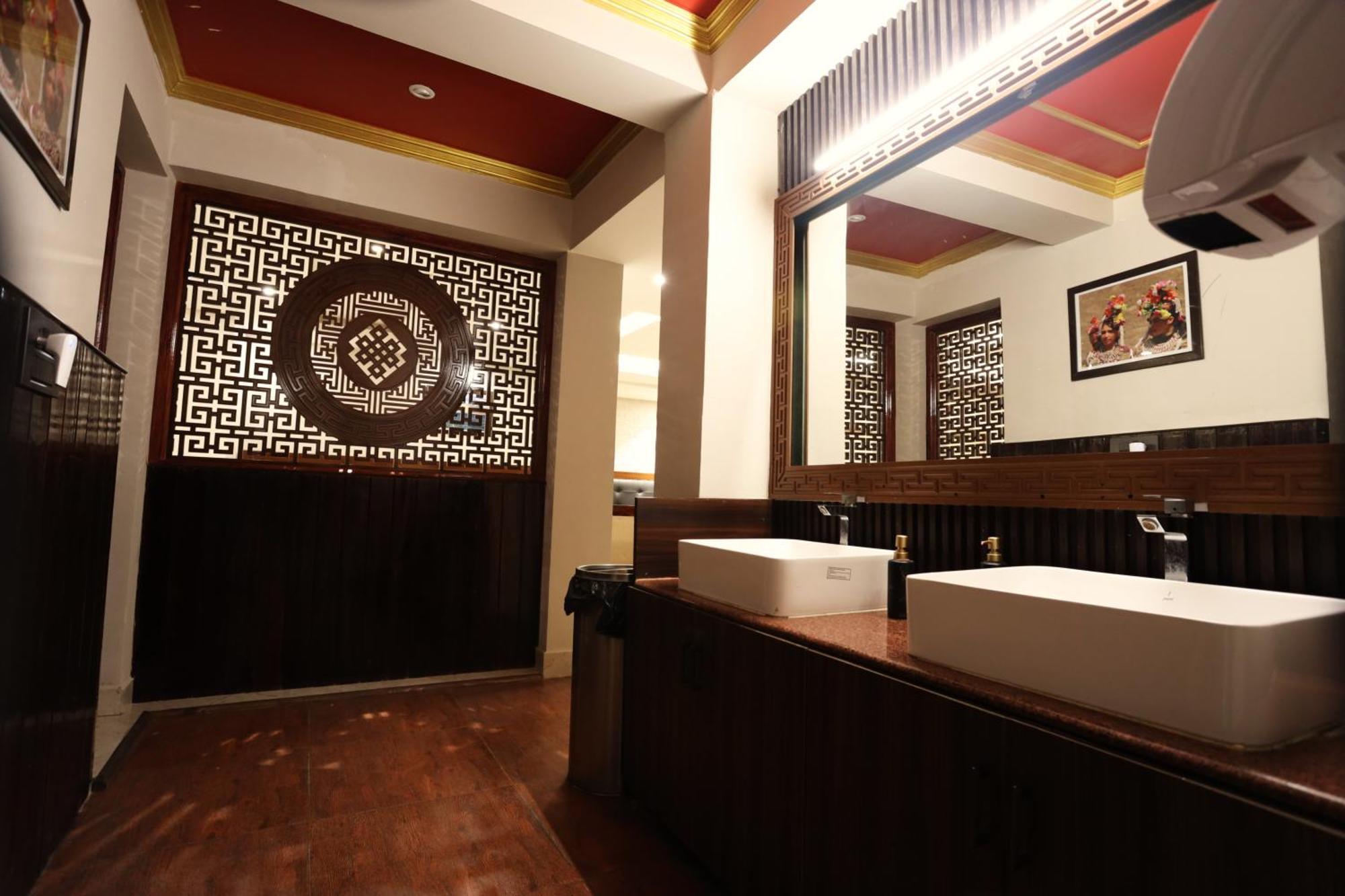 Hotel Nalanda Ladakh Лех Екстериор снимка