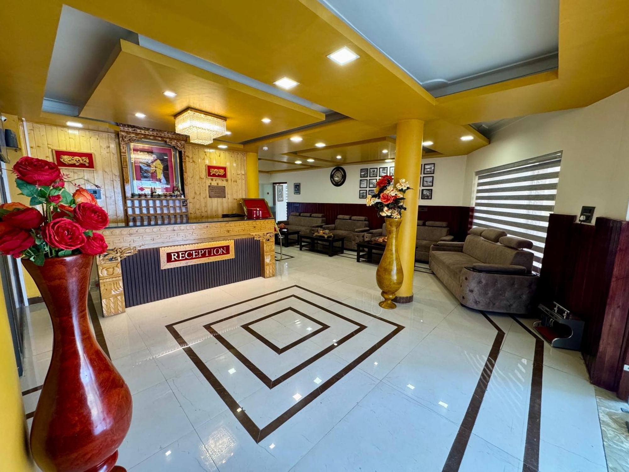 Hotel Nalanda Ladakh Лех Екстериор снимка