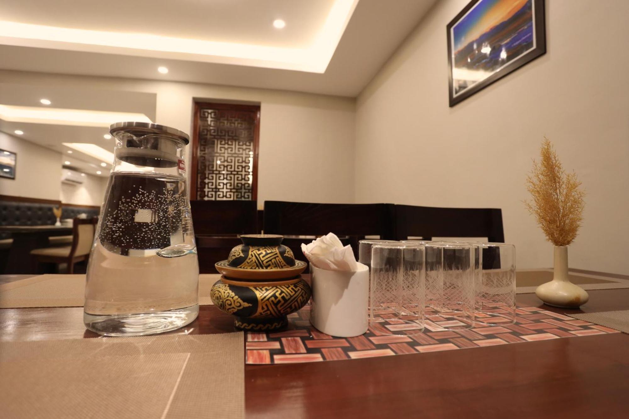 Hotel Nalanda Ladakh Лех Екстериор снимка
