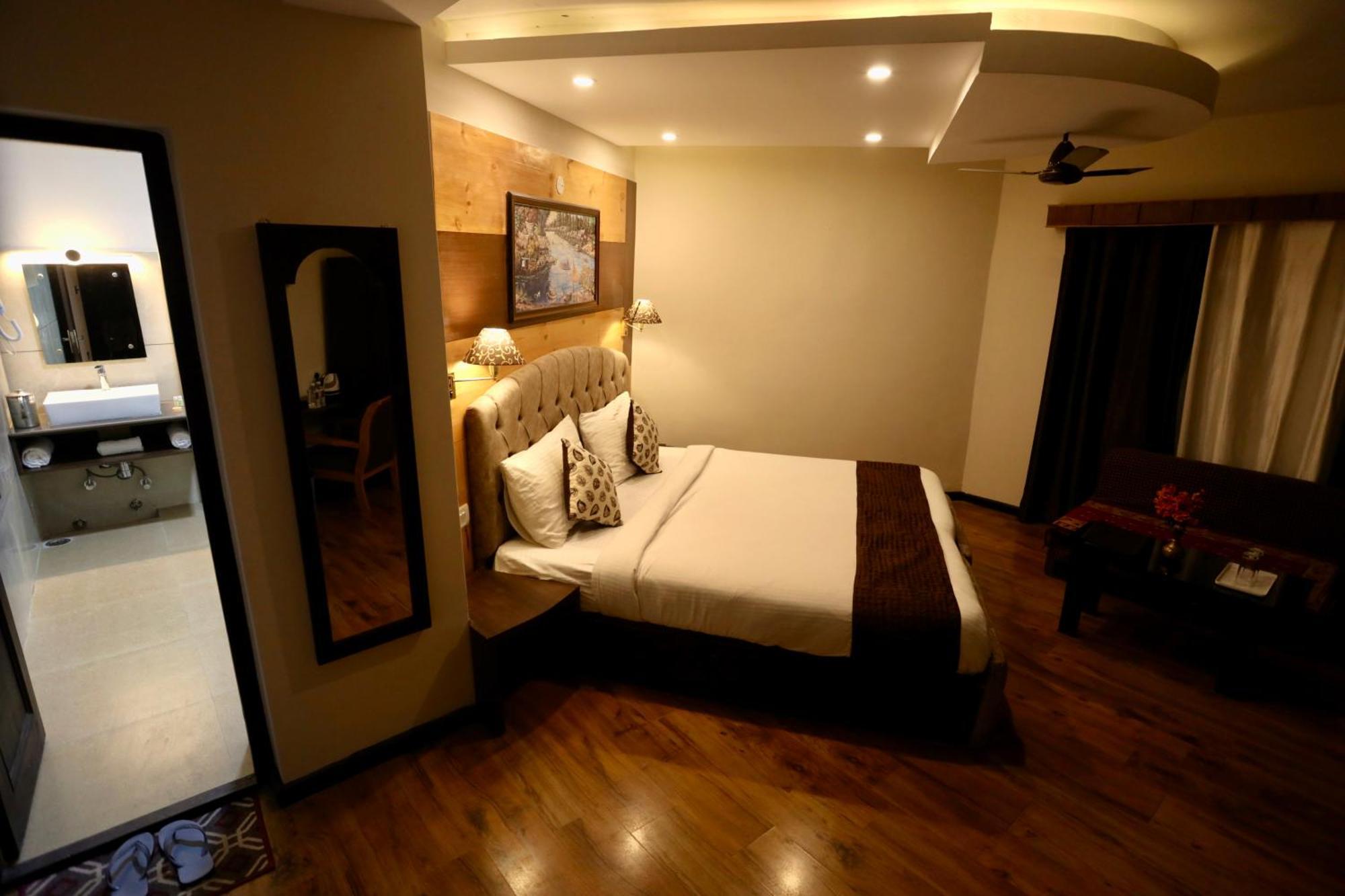 Hotel Nalanda Ladakh Лех Екстериор снимка