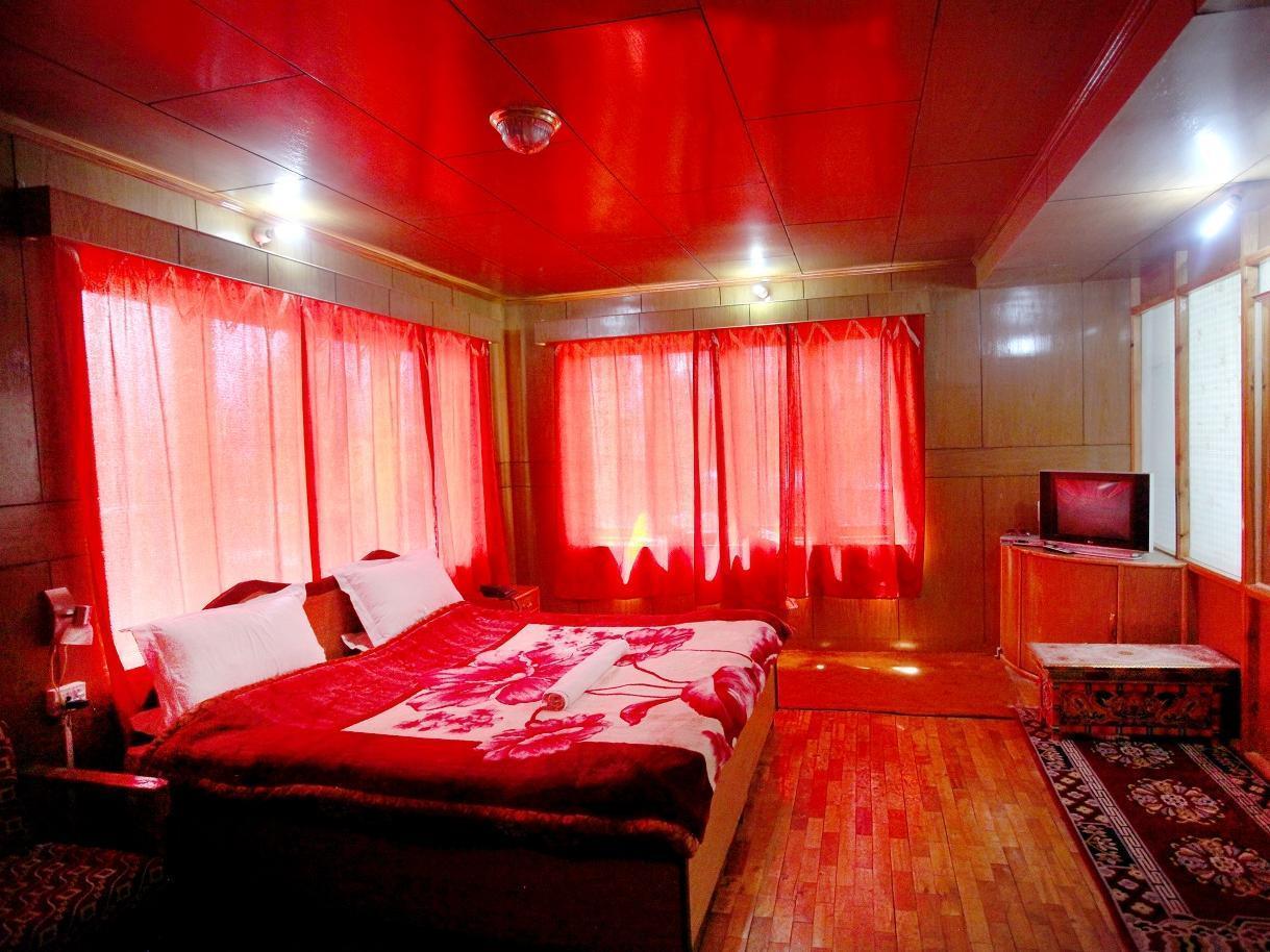 Hotel Nalanda Ladakh Лех Екстериор снимка